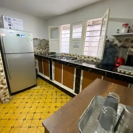 Hostal Familiar Caribbean Blue *