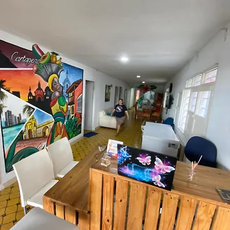 Hostal Familiar Caribbean Blue * Cartagena